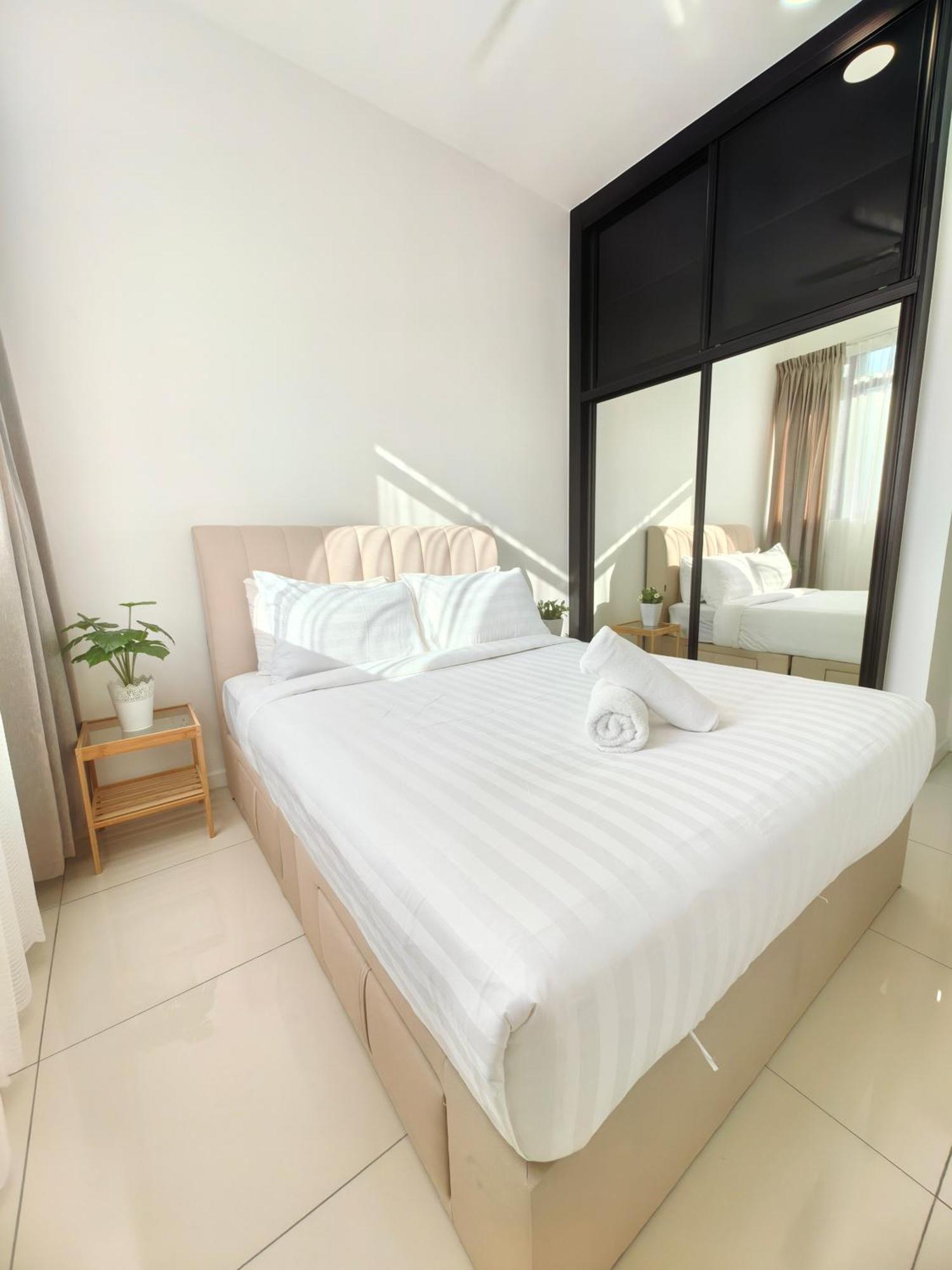 Chambers Residence Klcc By Purple Orchid Куала Лумпур Екстериор снимка