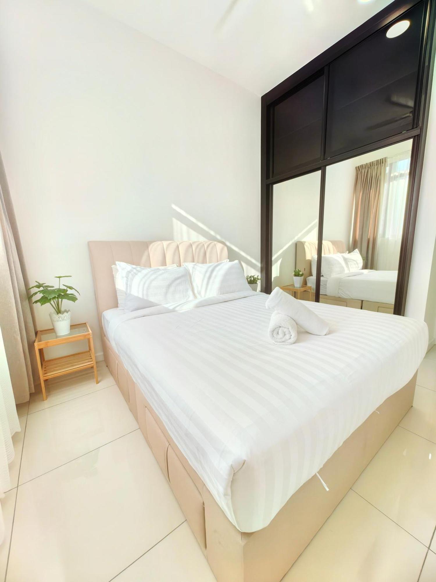 Chambers Residence Klcc By Purple Orchid Куала Лумпур Екстериор снимка