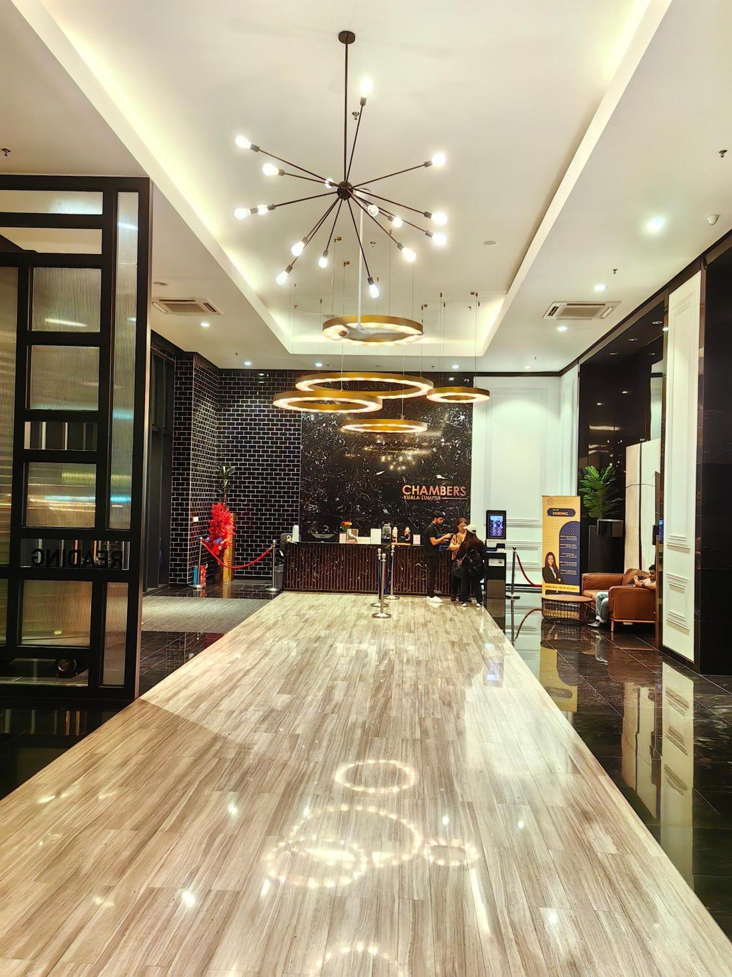 Chambers Residence Klcc By Purple Orchid Куала Лумпур Екстериор снимка